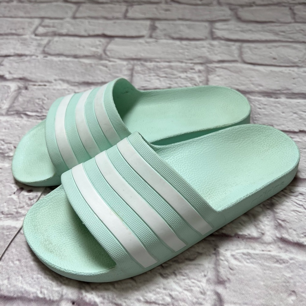 Adidas women’s blue white stripe slide